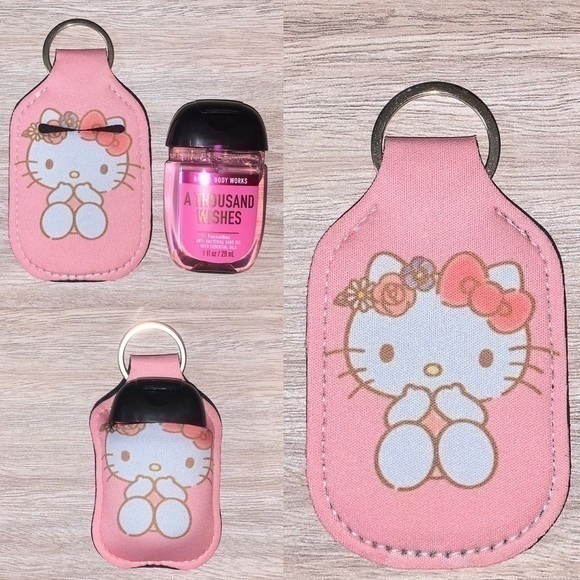 Hello Kitty Accessories - Sanrio Hello Kitty light pink hand sanitizer holder new